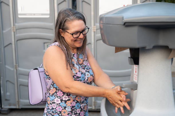 Best Portable bathroom rental  in West Palm Beach, FL